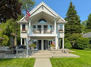 6847 Alden Dr, West Bloomfield, MI 48324