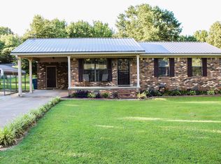 99 Curtis St, Bells, TN 38006