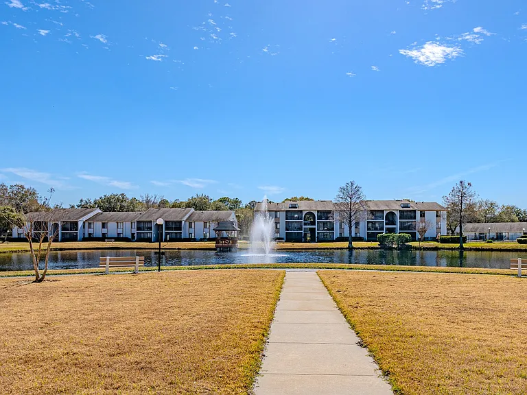8215 Sun Spring Cir #23 — Photo 32