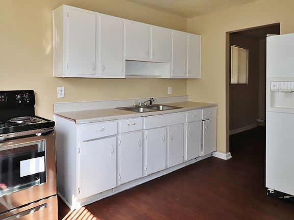 4th image of 6769 Jack Horner Ln