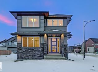 6704 Crawford Way SW, Edmonton, AB T6W 4L7