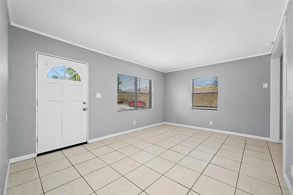 2 bed, 1.0 bath, 864 sqft, $1,795 — Photo 4