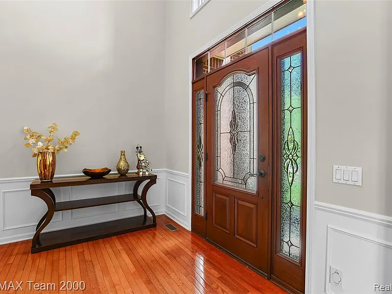 1248 Lasalle Rd — Photo 19