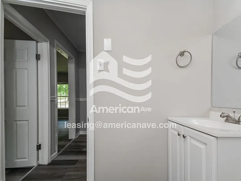 1676915_013_bathroom_13788639.jpg