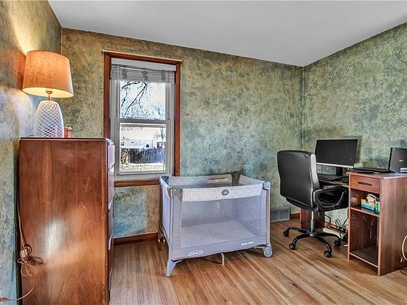 2nd image of 251 Hawthorne Ave