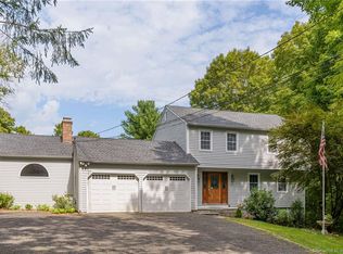 68 Pomperaug Rd, Woodbury, CT 06798
