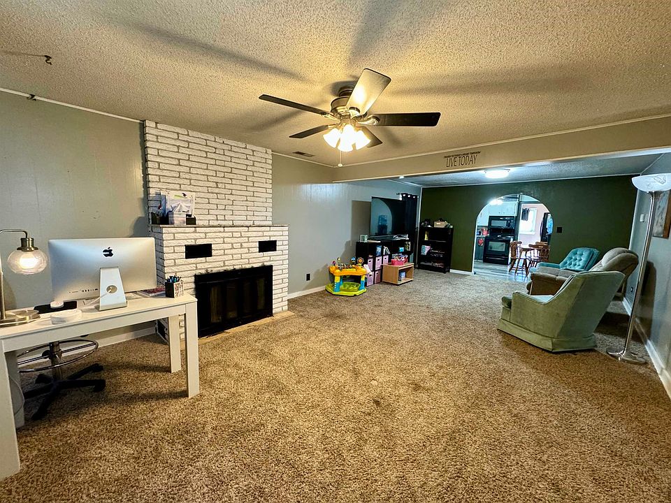 409 Dorrance St, Ellis, KS 67637 Zillow