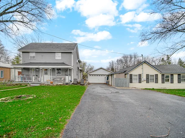 1812 W Main St, Spring Grove, IL 60081