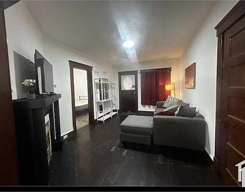 2nd image of 1815 Lakeview Rd #4