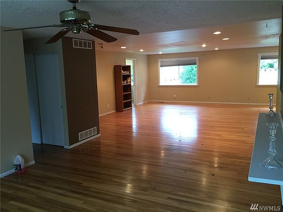 2nd image of 460 155th Ave SE