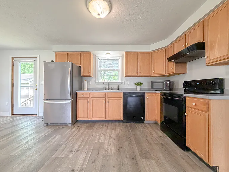 9 Dakota Dr — Photo 13