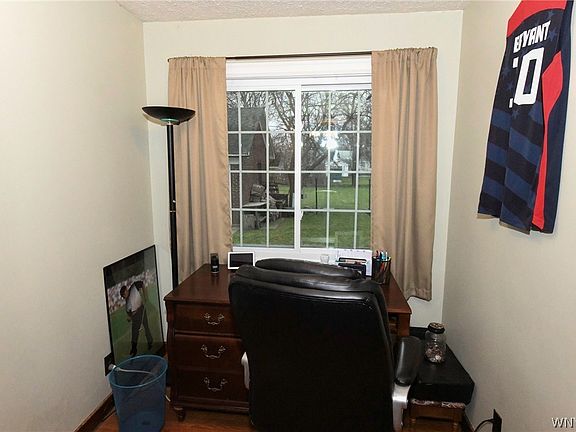 3rd image of 501 Niagara St