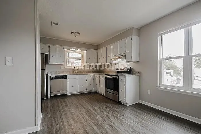 3 bed, 2.0 bath, 1197 sqft, $1,397 — Photo 4