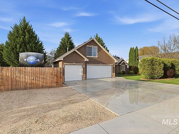2nd image of 7218 Birch Ln