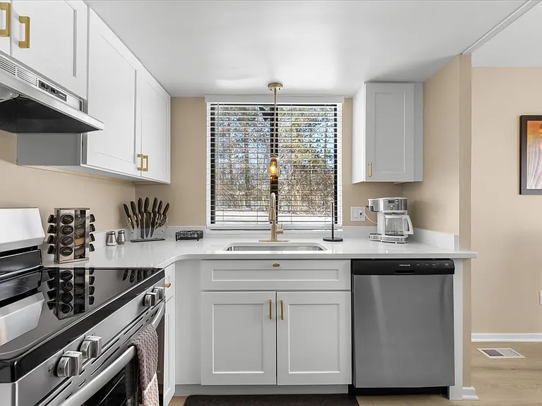 30635 Martindale Rd #101 — Photo 8