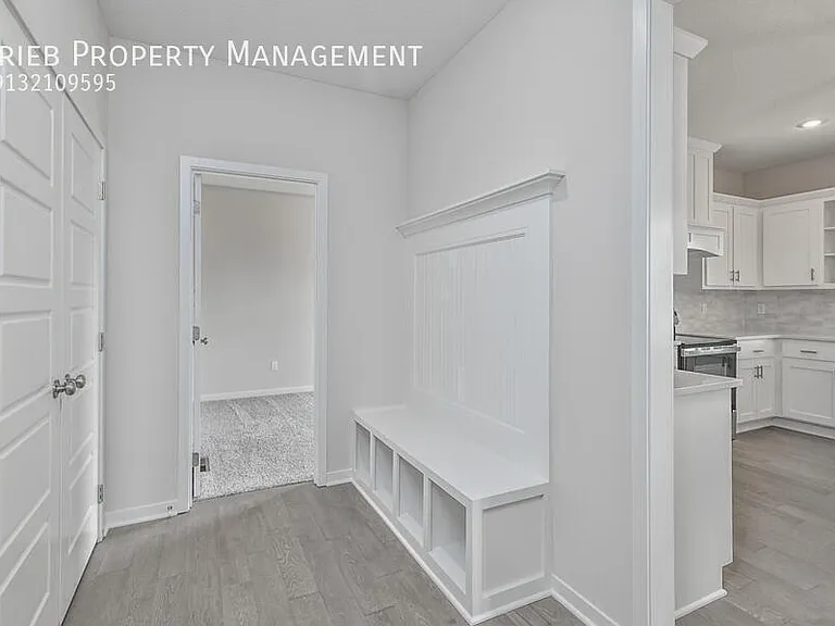 2677 W Dartmouth St — Photo 21
