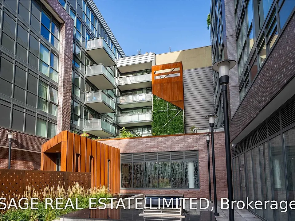 38 Howard Park Ave #720