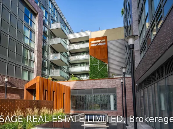 38 Howard Park Ave #720, Toronto, ON M6R 0A7