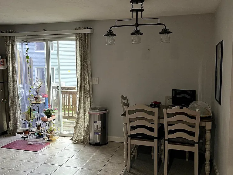 19 Pinecrest Vlg #19 — Photo 3