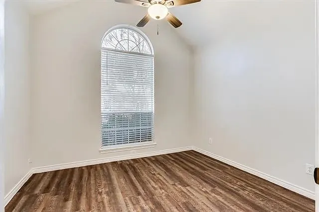 3711 Old Orchard Ct — Photo 5