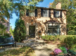 1037 Oak St, Winnetka, IL 60093