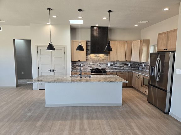 4th image of 6704 Vatapa Rd NE