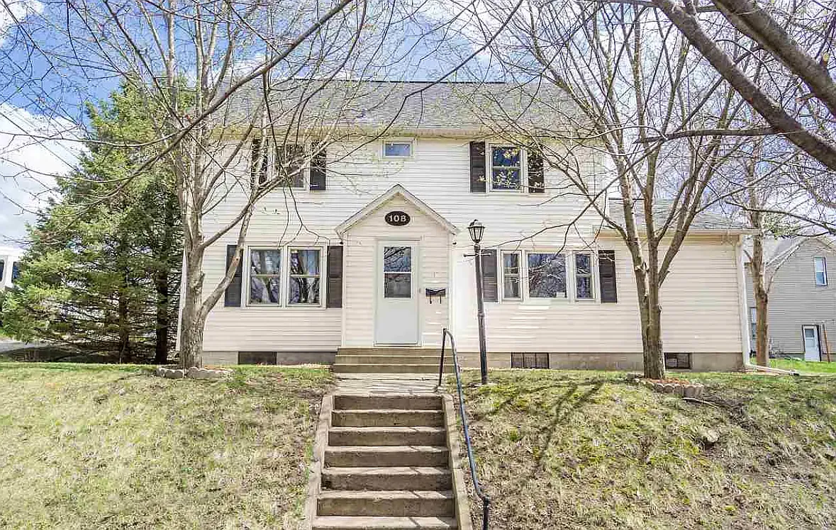 4 bed, 1650 sqft, $725 — Photo 1