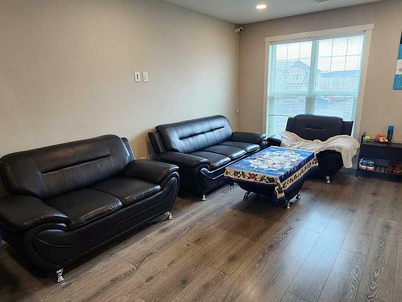 4th image of 1424-7451 Falconridge Blvd NE #1424