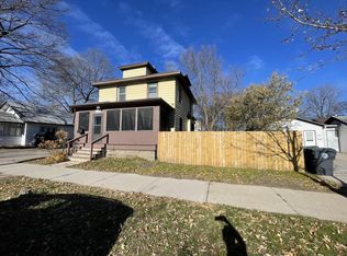 819 Division St, La Crosse, WI 54601