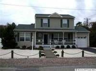 42 Bay Creek Ln, Toms River, NJ 08753