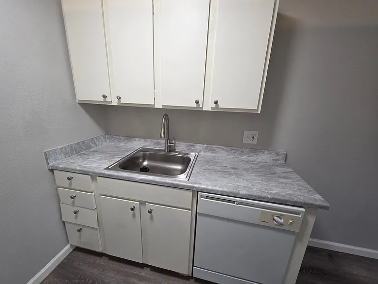 Southgate Commons — Photo 16