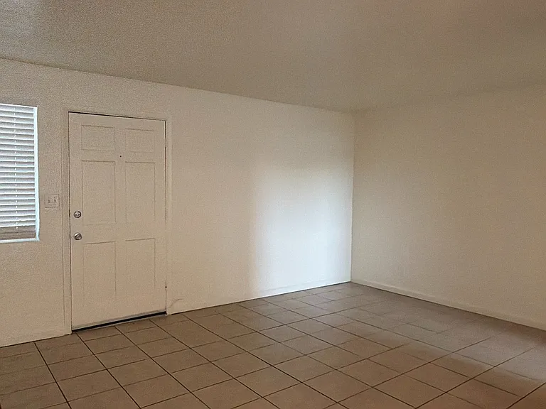 2417 E Campbell Ave #11A — Photo 10