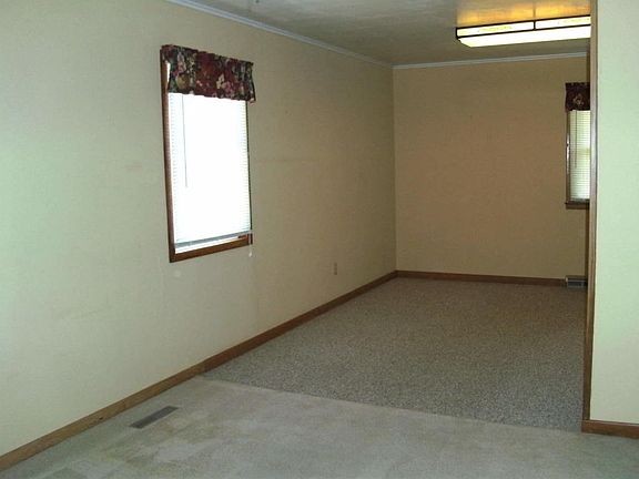 5th image of 626 22nd Ave N