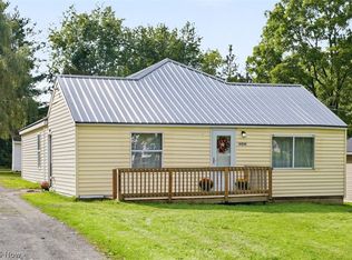 16236 Georgette Dr, Burton, OH 44021