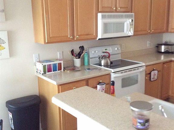 5th image of 313 Millet Dr