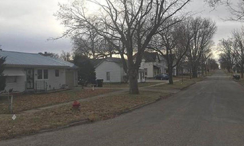 2nd image of 702 A Ave