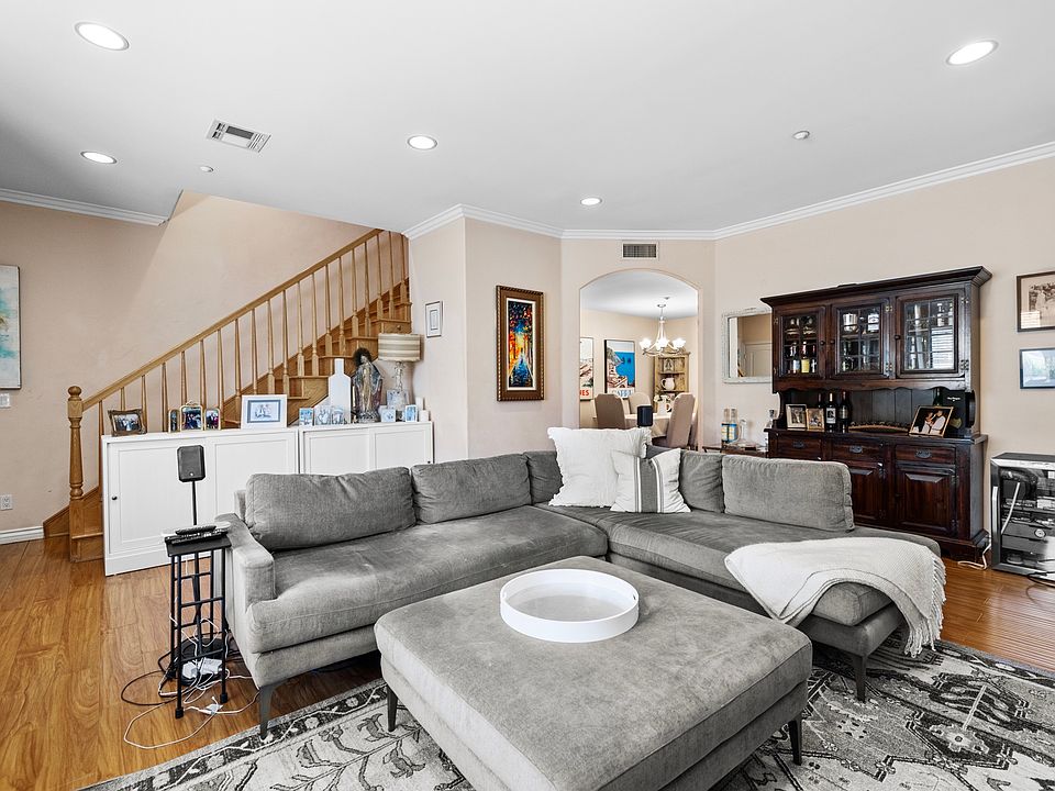 1st image of 76 N Roosevelt Ave Unit 5