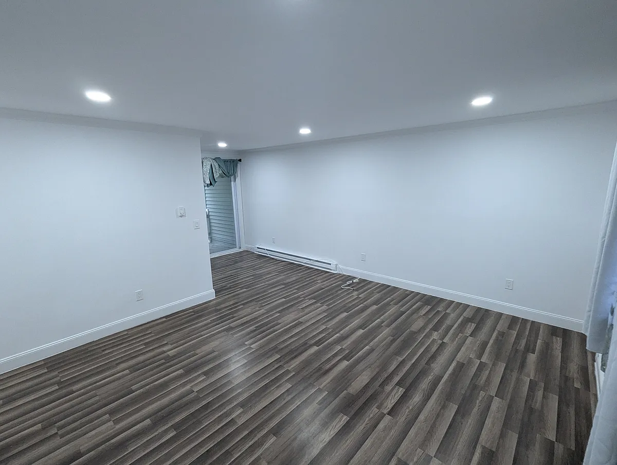 Building Photo - 64 Nashville Rd #B