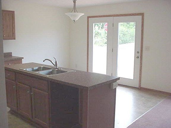 5th image of 119 Boughton Ave