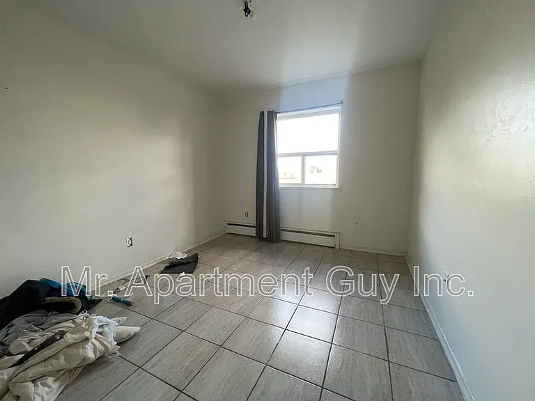 37 Wellington St S #3D — Photo 9