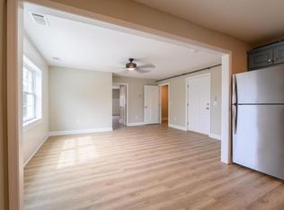 214 S College St APT 4, Statesboro, GA 30458