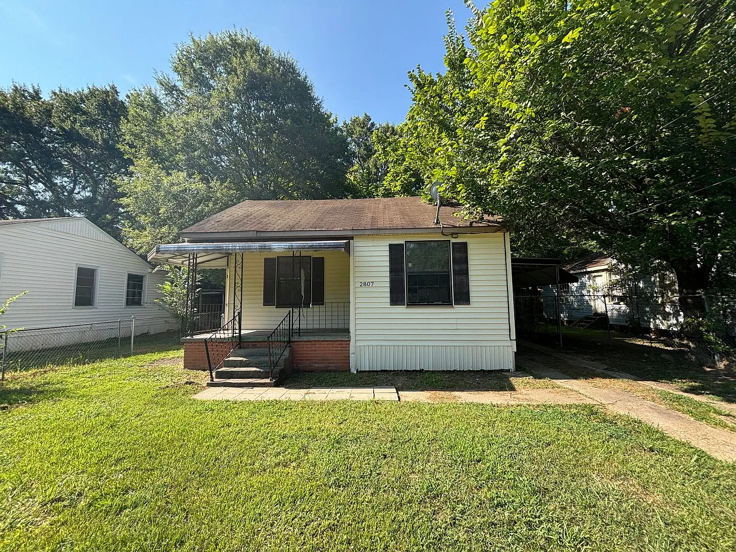 Charming 3 bedroom — Photo 1