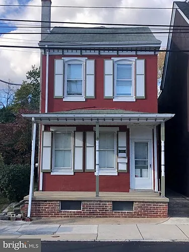 1016 E Hector St Photo 1