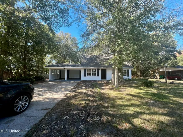 3507 Sherwood St, Pascagoula, MS 39581