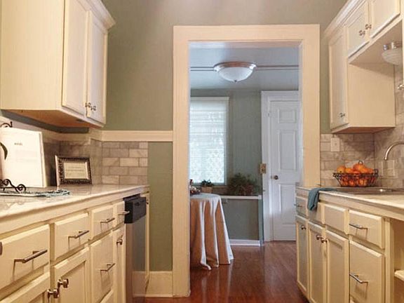 3rd image of 640 Patterson Ave #640