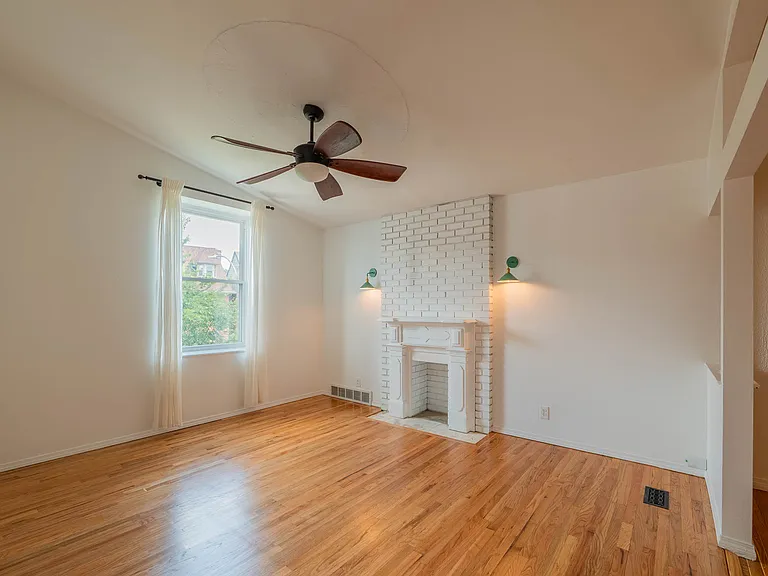 3972 Russell Blvd — Photo 10