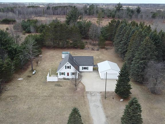 3rd image of 6455 N Geneva Rd