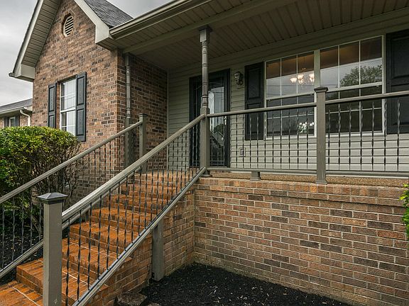 2nd image of 113 Cambridge Dr