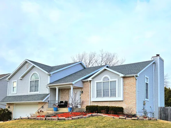 1518 W 96th Pl, Crown Point, IN 46307