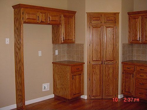 3rd image of 723 N Glenview Ct